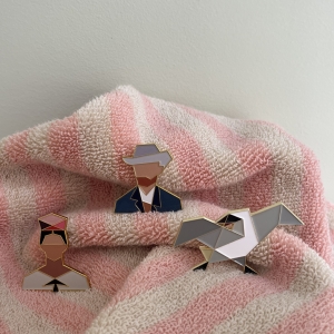 BROOCHES