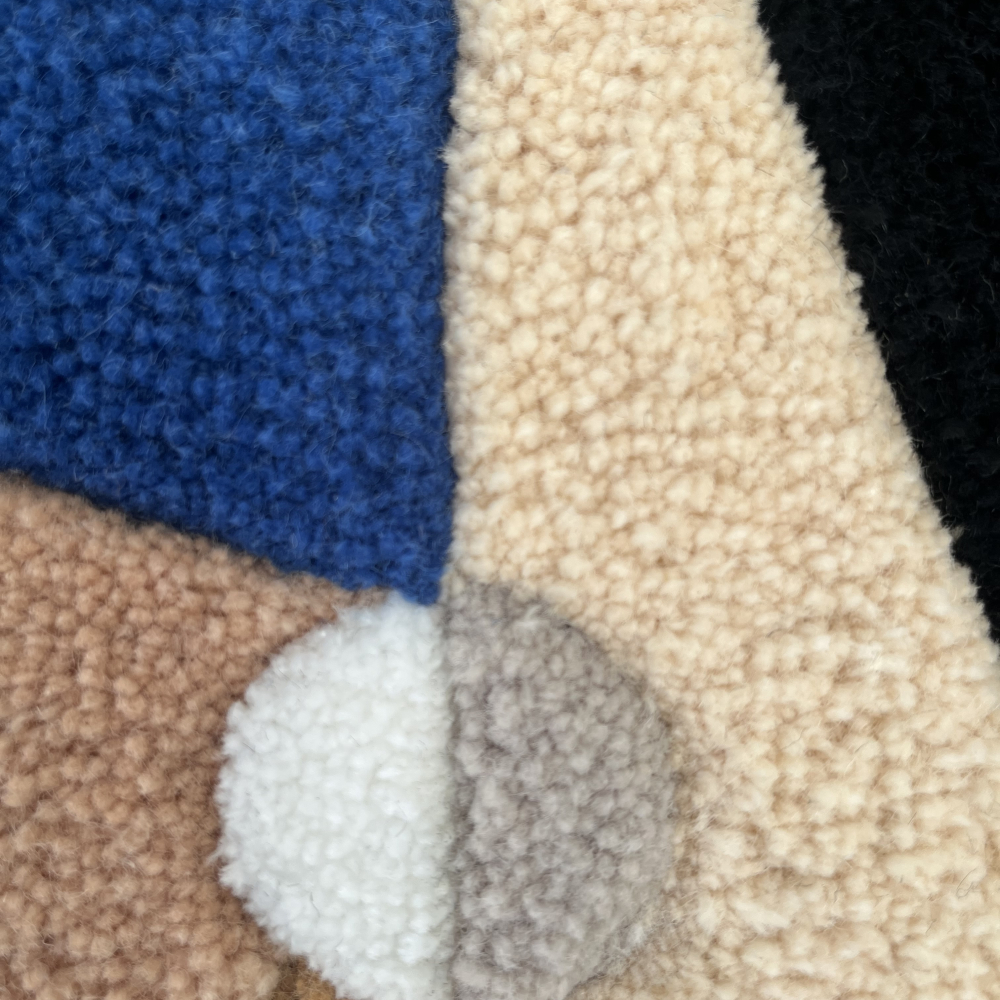 Tufted Parel